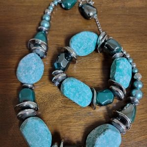 NWT Paparazzi 3 piece Jewelry set- Green and Silver